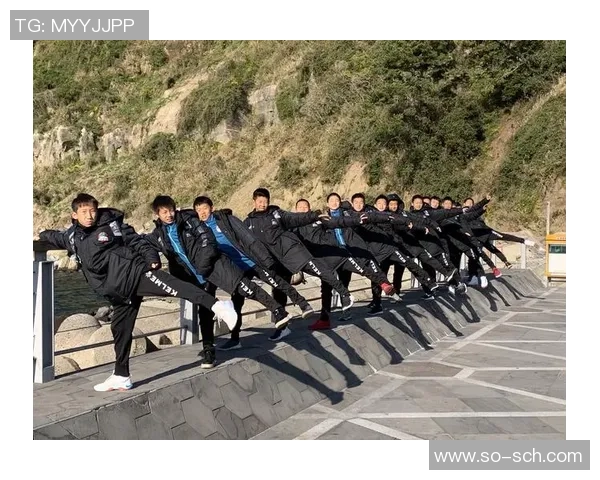 野生足球星的成长故事与拼搏历程展现草根力量与梦想激情 野生足球星的成长故事与拼搏历程展现草根力量与梦想激情